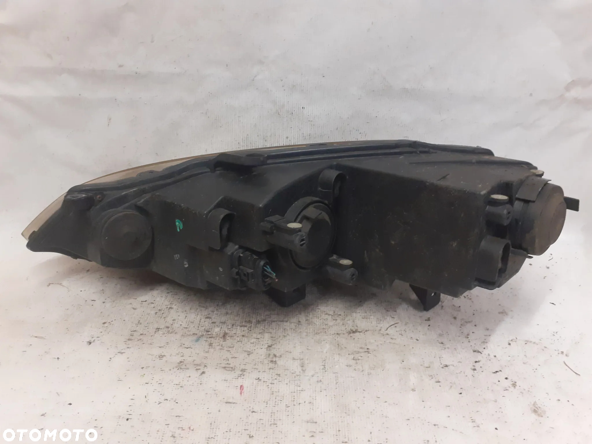 .  PRZOD PRZEDNIA LAMPA PRAWA MG MG6 - 3
