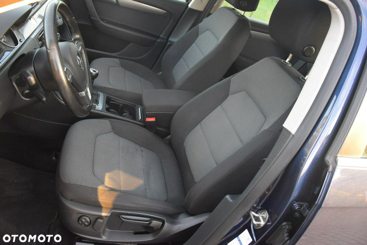 Volkswagen Passat Variant 2.0 Blue TDI SCR Comfortline - 27