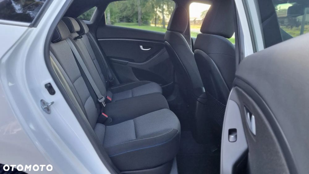 Hyundai i30 1.4 Passion - 14