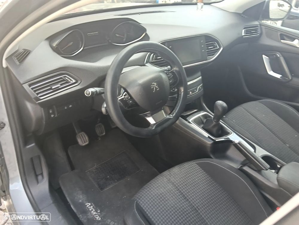 Peugeot 308 SW BlueHDi 130 Stop & Start Active - 14