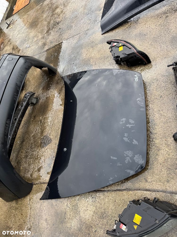 Volvo v50 Czarne 452-46 części blacharskie zderzak przód spryski xenon pas przedni chłodnice do diesla diesel belka przednia tylnia tył lampy xenon błotnik prawy lewy przedni zderzak tył tylni kombi drzwi prawe lewe przednie tylne kombi do lampy tylnie tył prawa lewa klapa tył klapa bagażnika belka tylnia - 8