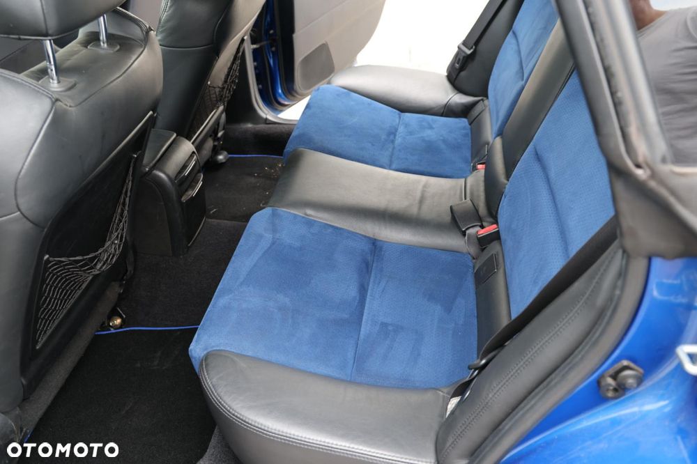 Subaru Legacy - 21