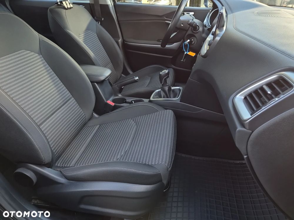 Kia Ceed 1.5 T-GDI M - 27
