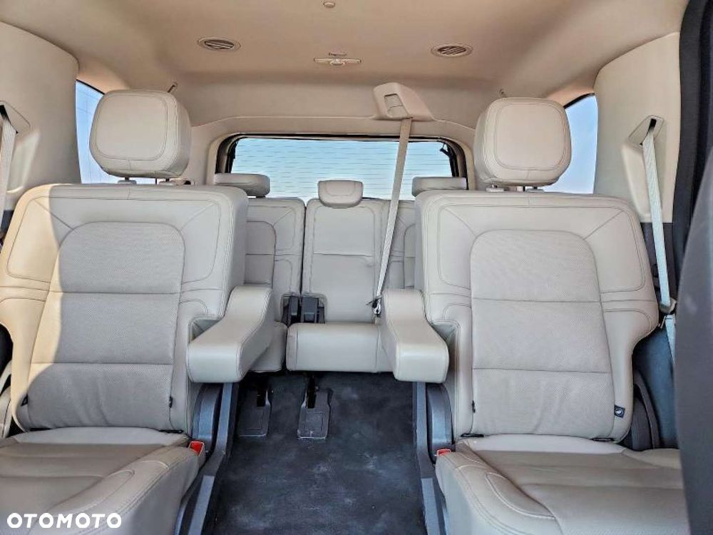 Lincoln Navigator - 12