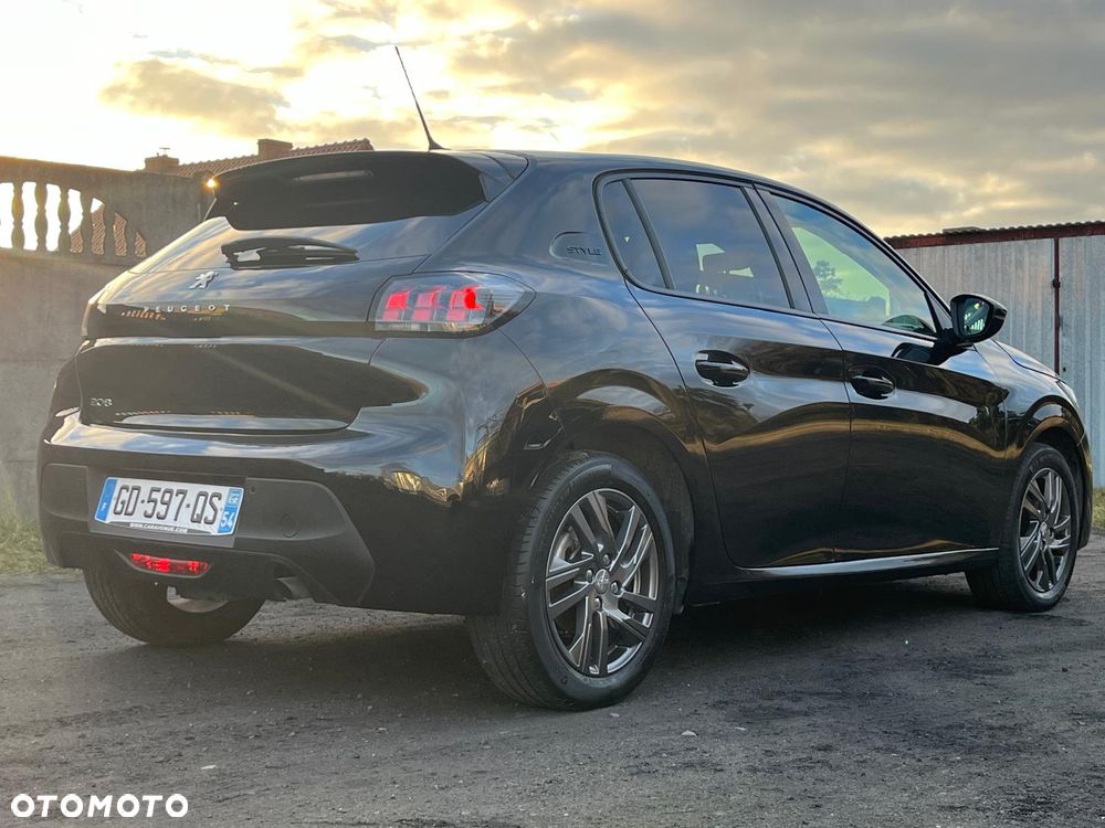 Peugeot 208 - 26