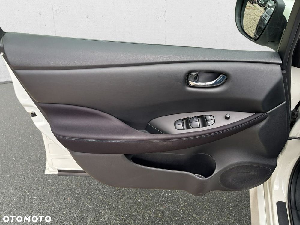Nissan Leaf - 10