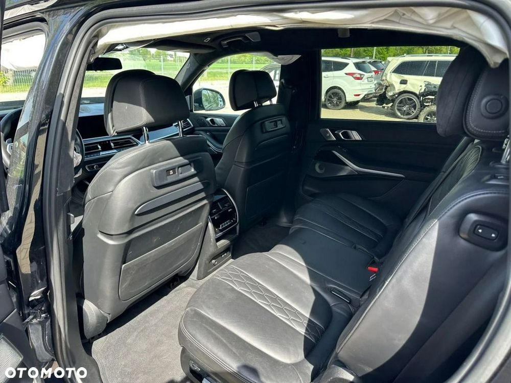 BMW X7 - 9