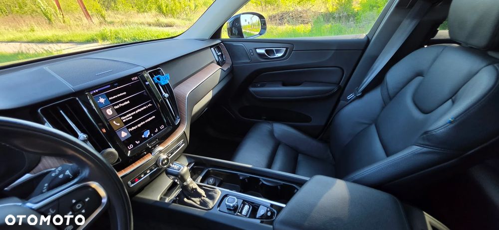 Volvo XC 60 T5 AWD Momentum - 20