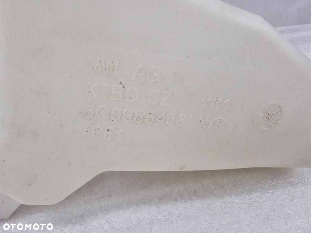 SEAT IBIZA III / SKODA FABIA I / VW POLO 02- ZBIORNICZEK SPRYSKIWACZY , NR 6Q0955453 / 6Q0955453N/P , NR AUKCJI ZS119 - 4