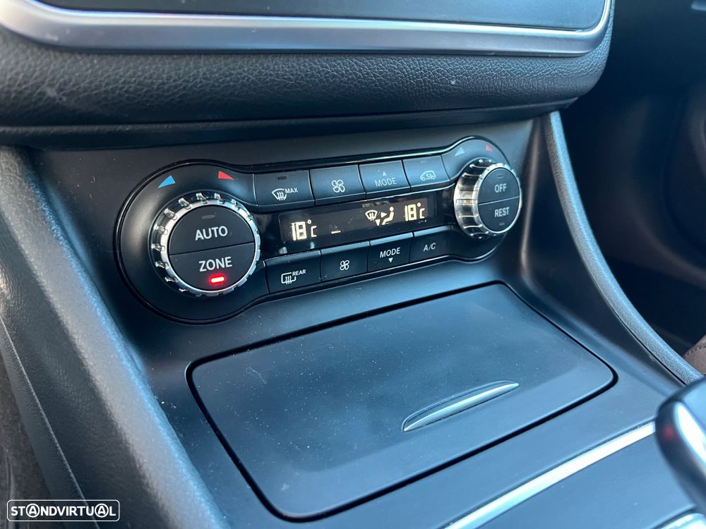 Mercedes-Benz CLA 45 AMG 4Matic 7G-DCT Orange Art Edition - 20