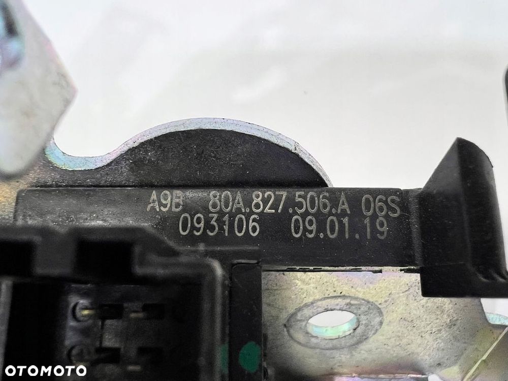 ZAMEK KLAPY TYŁ AUDI Q5 FY 80A827506A - 2