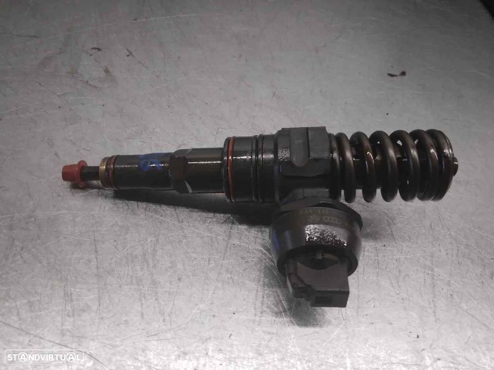 INJETOR VOLKSWAGEN GOLF IV 2002 -038130073AJ - 1