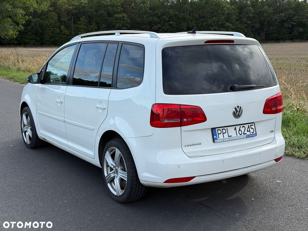 Volkswagen Touran - 5