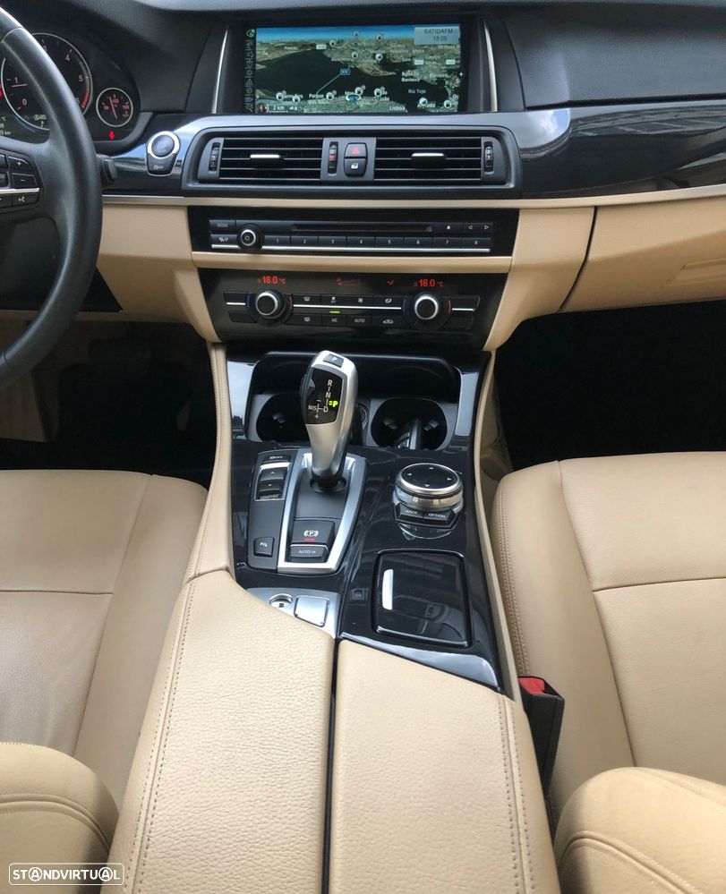 BMW 520 d Exclusive Auto 129g - 29