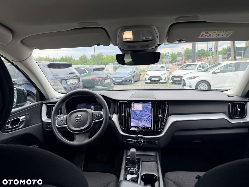 Volvo XC 60 B4 D AWD Momentum Pro - 19