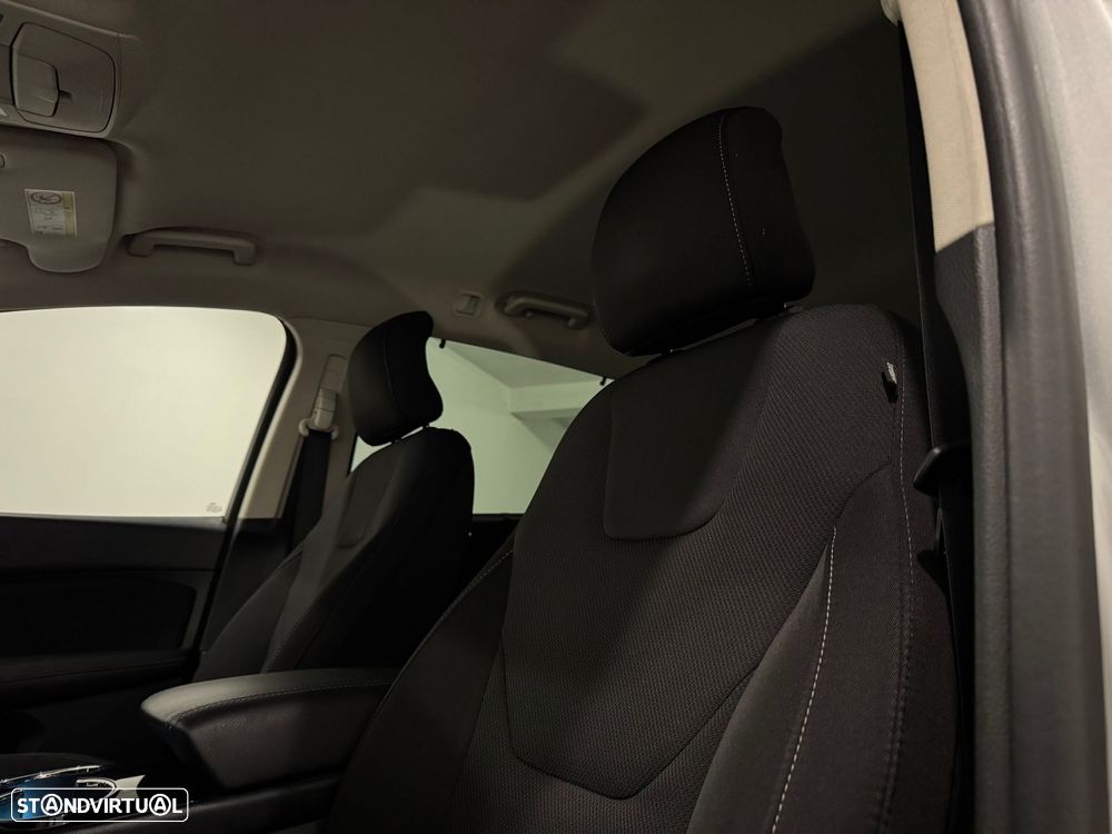 Ford S-Max 2.0 TDCi Titanium - 29