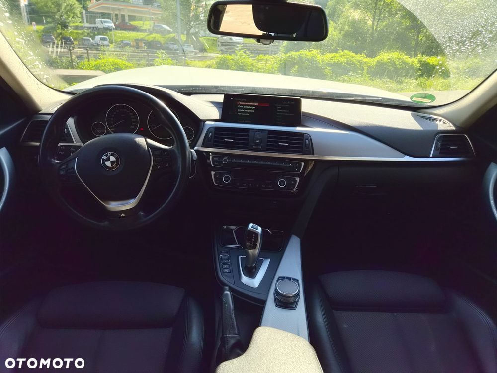 BMW Seria 3 320d Edition Luxury Line Purity - 11