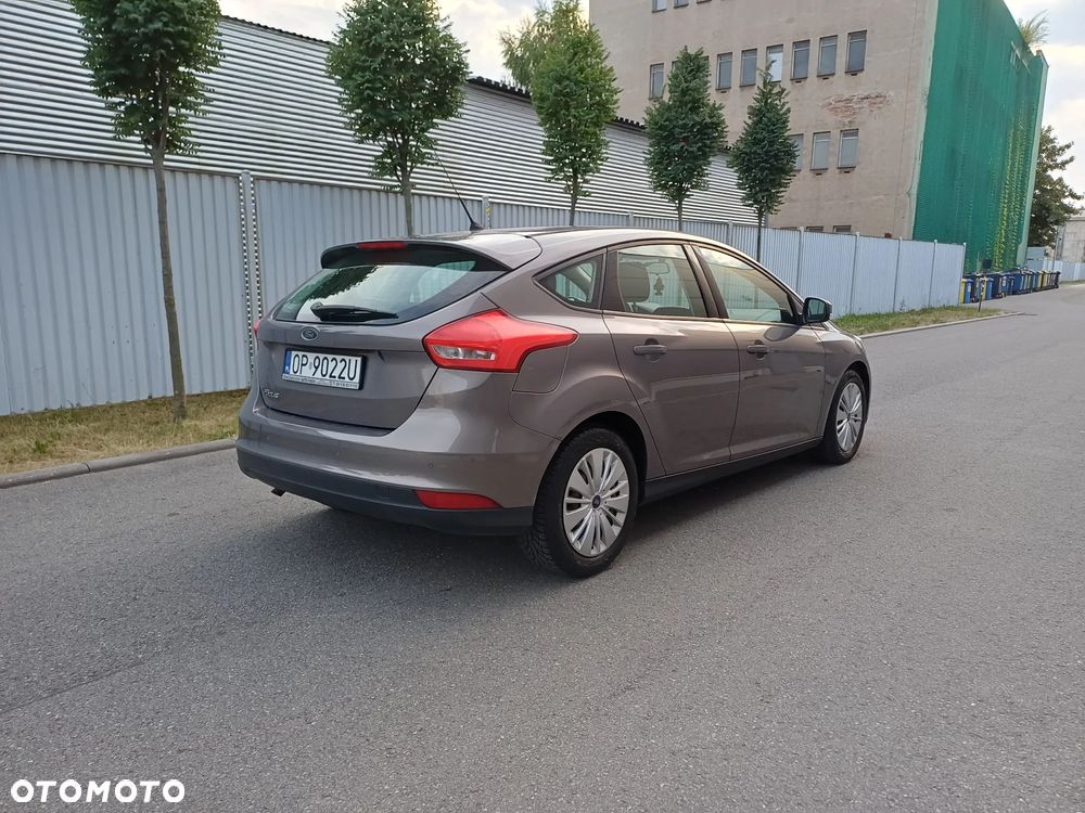 Ford Focus 1.6 Trend - 4