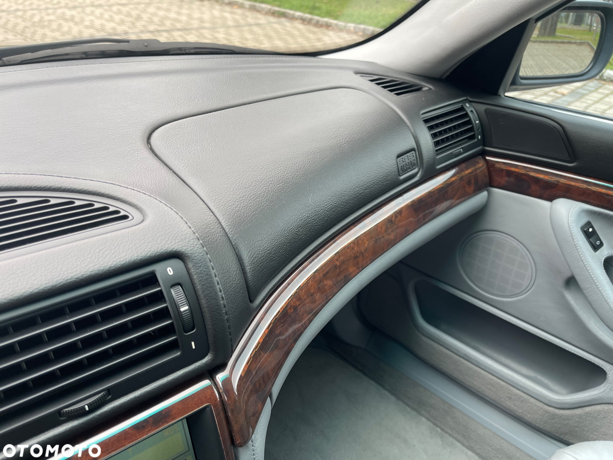 BMW Seria 7 750i - 22