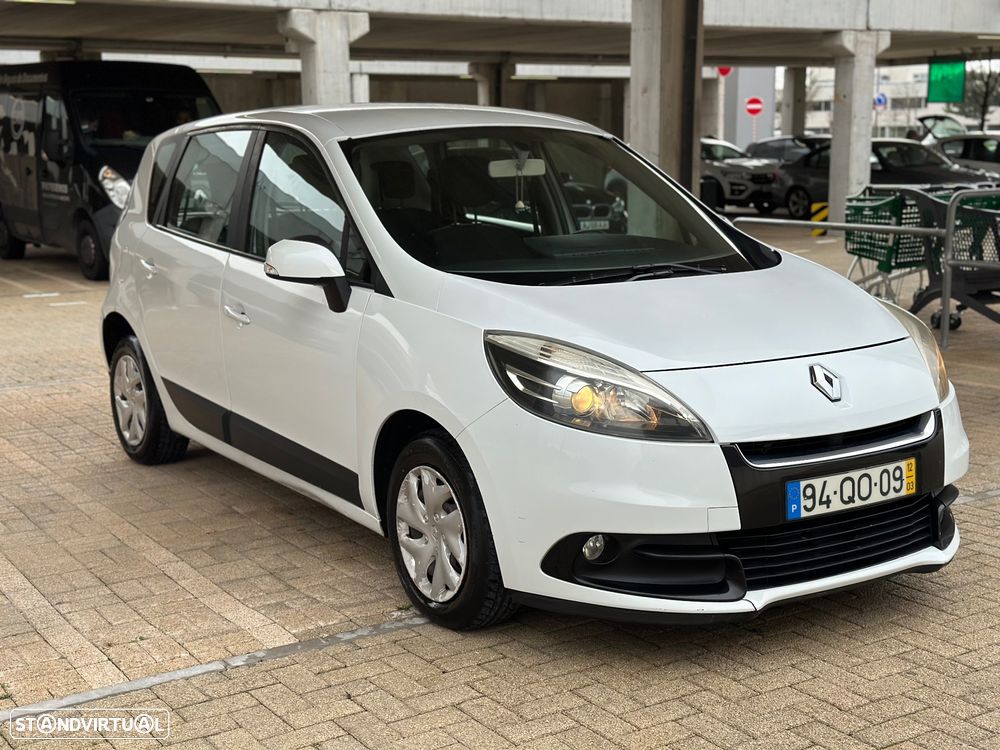 Renault Scénic 1.5 dCi Dynamique S - 4