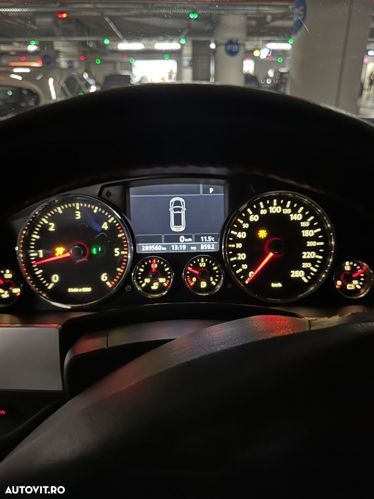 Volkswagen Touareg 3.0 V6 TDI DPF Automatik Mountain - 6