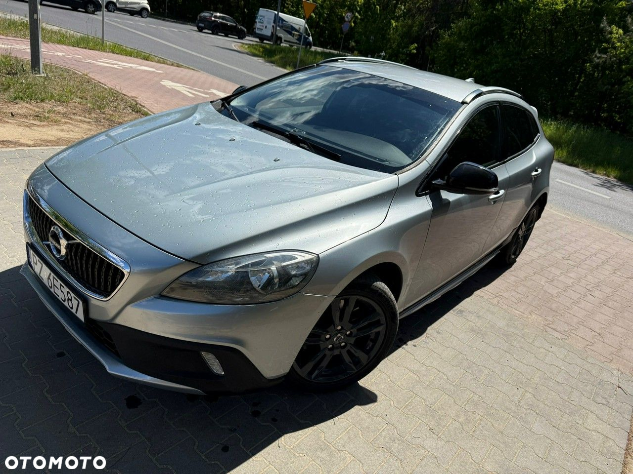 Volvo V40 Cross Country - 18