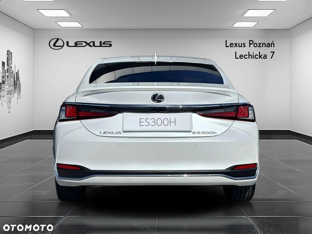 Lexus ES - 5