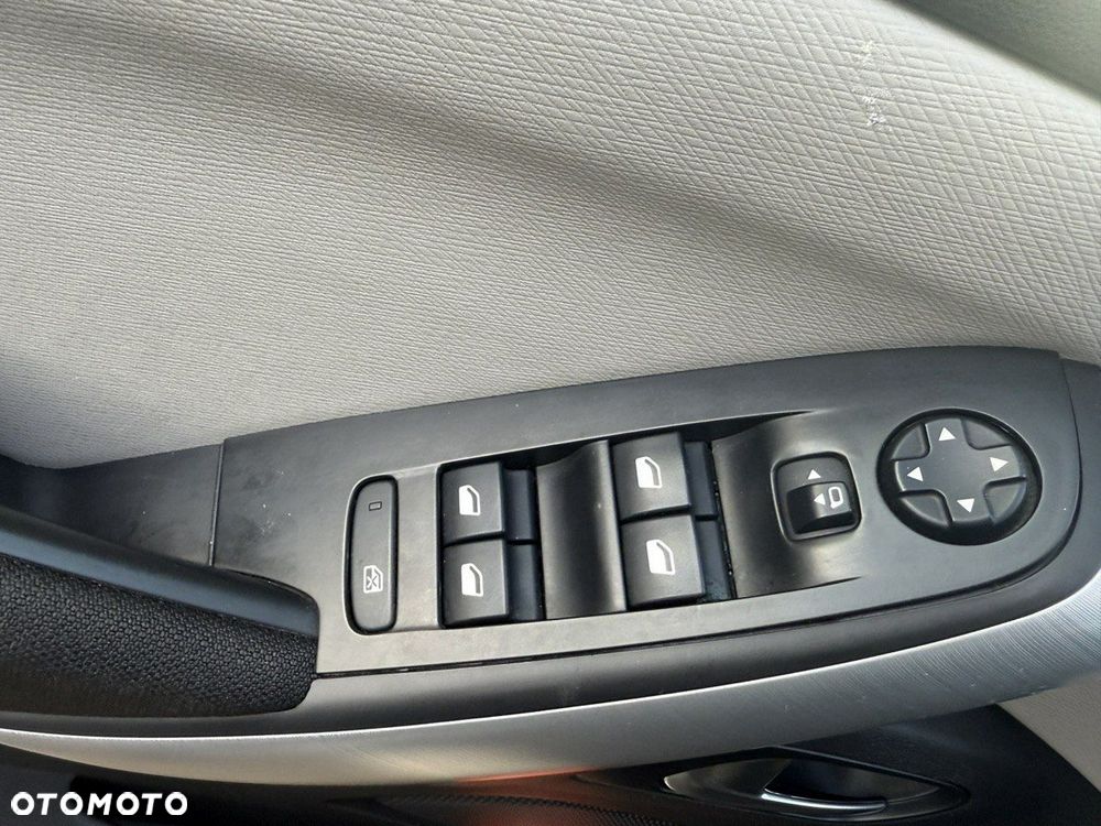 Citroën C4 Picasso PureTech 130 Stop&Start EAT6 SHINE - 24