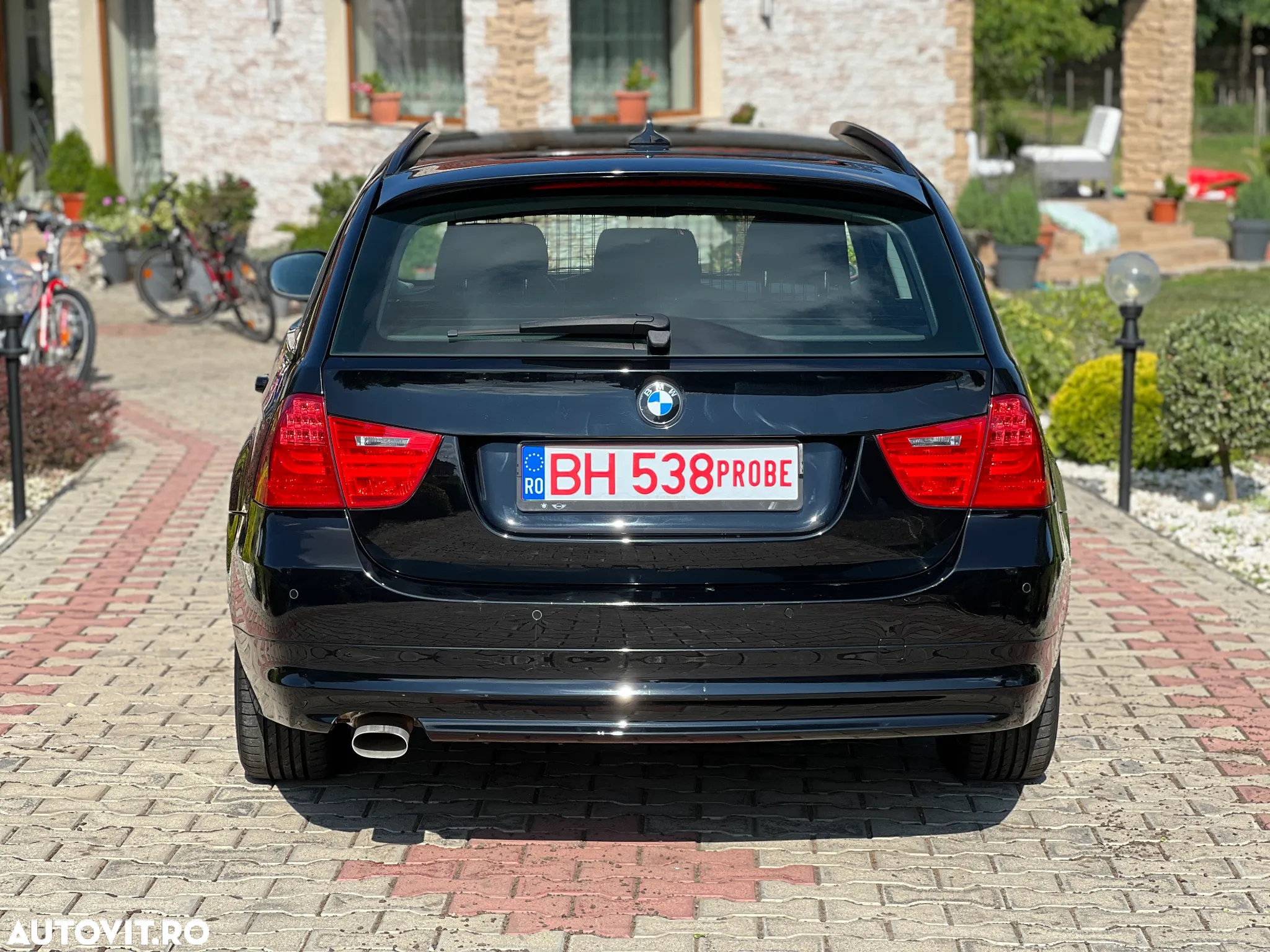 BMW Seria 3 318d DPF Touring - 10