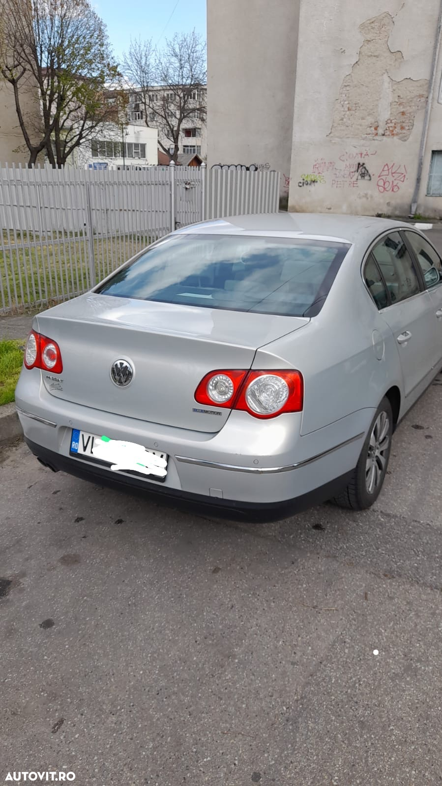 Volkswagen Passat - 2