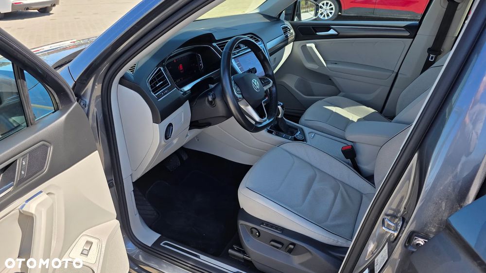 Volkswagen Tiguan Allspace 2.0 TSI 4Mot Elegance DSG - 4