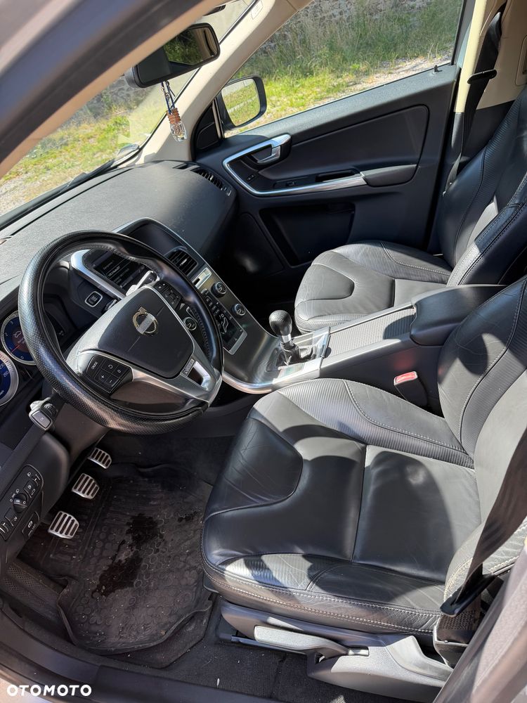 Volvo XC 60 D3 R-Design - 9