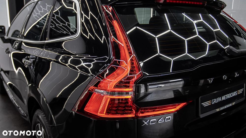Volvo XC 60 T6 Plug-In Hybrid AWD Core - 15