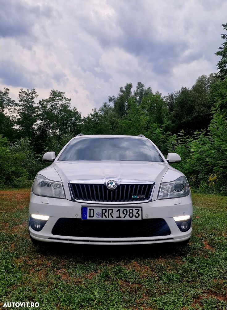 Skoda Octavia 2.0 TDI CR DPF RS - 24
