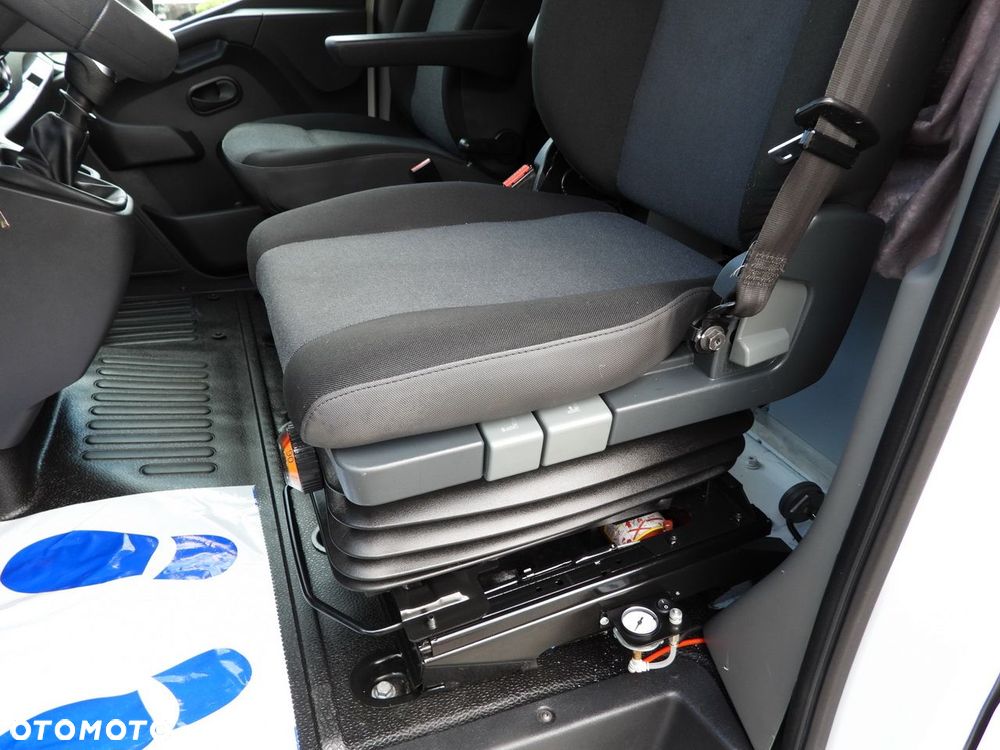 Renault MASTER PLANDEKA 8 PALET WEBASTO TEMPOMAT LEDY PNEUMATYKA KLIMATYZACJA  165KM - 28