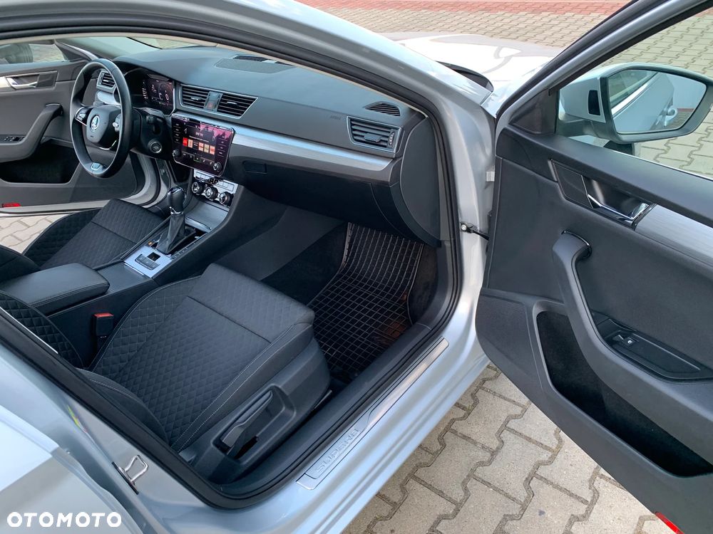 Skoda Superb 2.0 TDI SCR Ambition DSG - 27