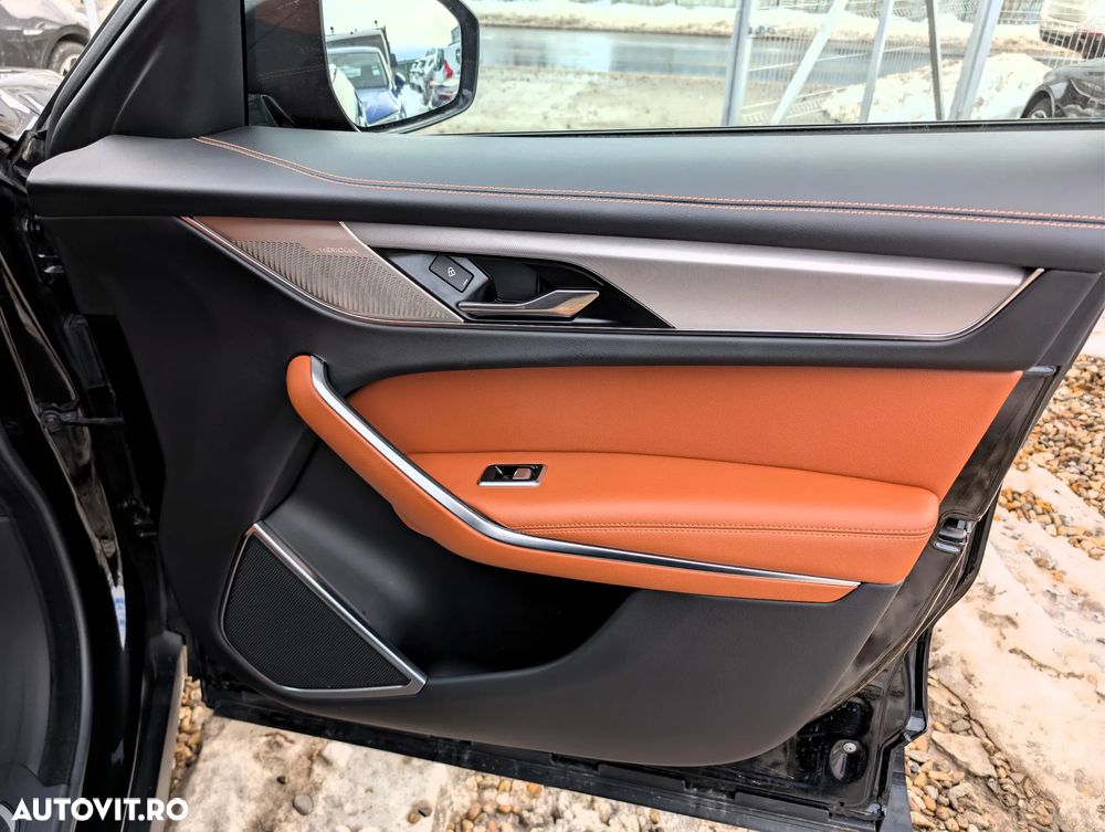 Jaguar F-Pace D165 AWD R-Dynamic Black - 24