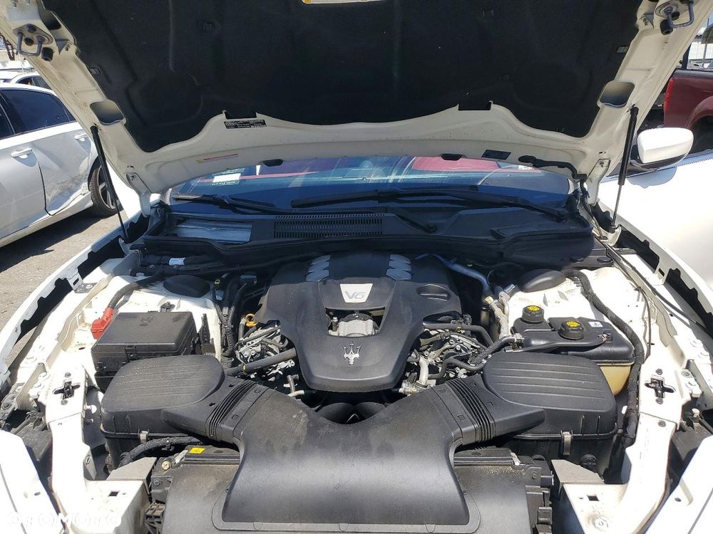 Maserati Ghibli - 12