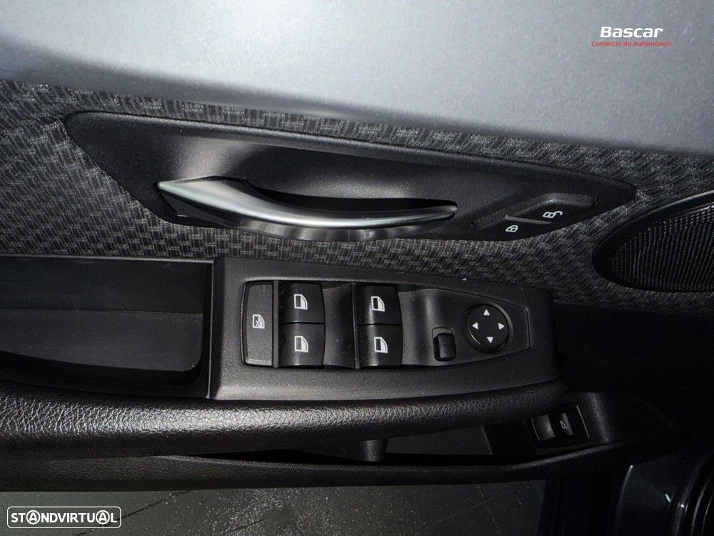 BMW 218 Active Tourer d Line Luxury Auto - 24