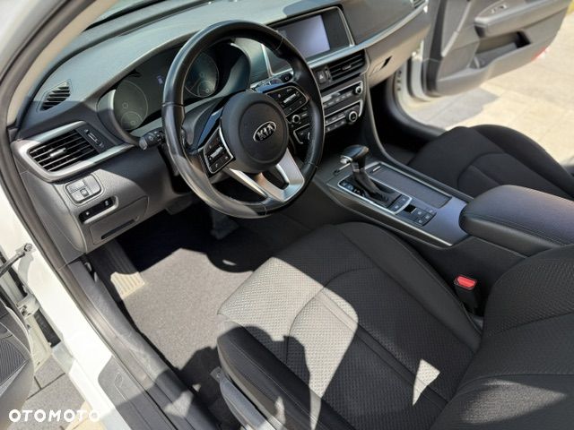 Kia Optima - 23