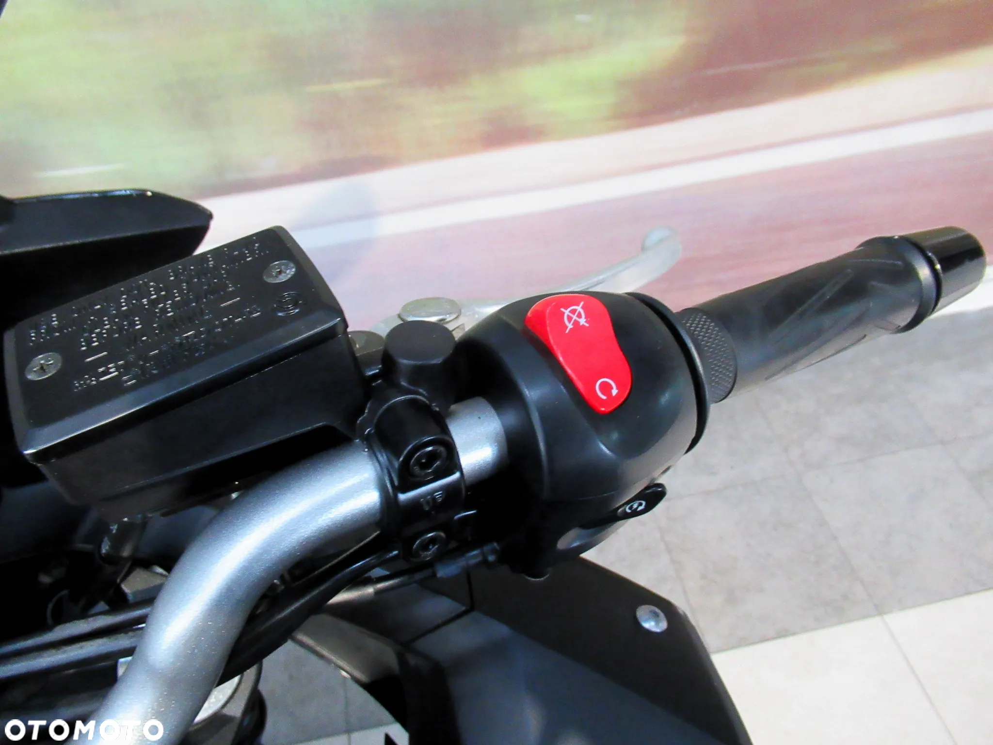 Yamaha XJ - 13