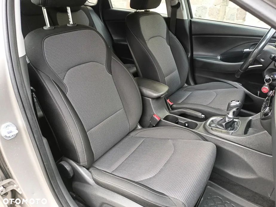 Hyundai i30 - 12