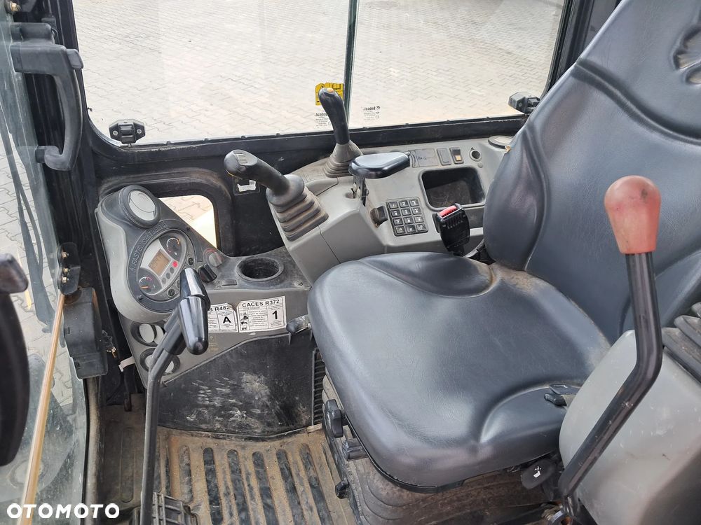 Bobcat E 35 * 3 łyżki * waga 3500 kg 3.5T *szybkozłącze * dodatkowe linie hydrauliczne * 2016r KUBOTA silnik 24.4KW * zero obrys * 3120 mtg * KOPARKA JCB YANMAR CAT - 16