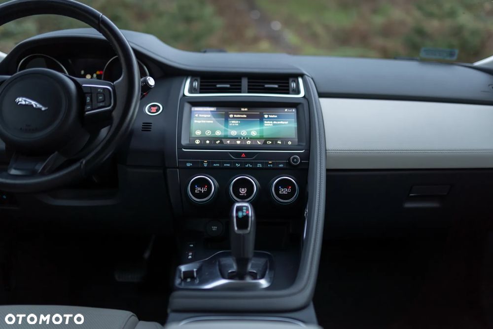 Jaguar E-Pace 2.0 i4P AWD R-Dynamic - 18