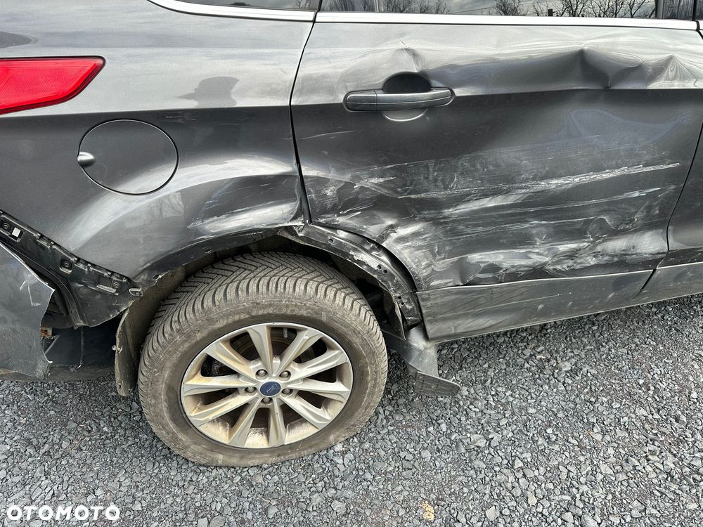 Ford Kuga 2.0 TDCi 4x4 Titanium - 19