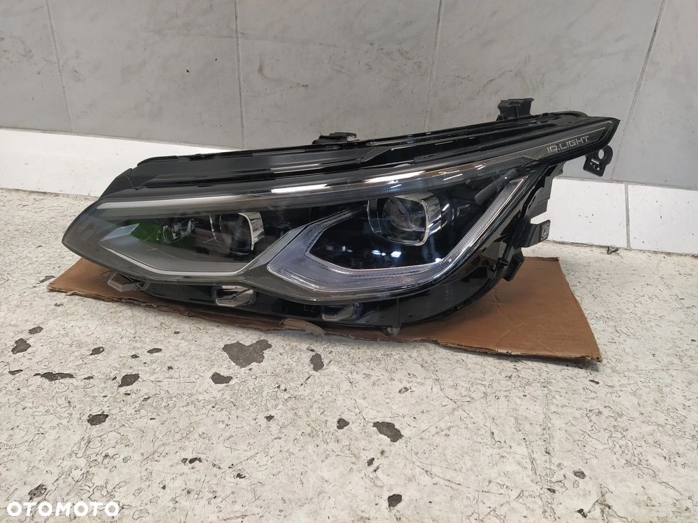 VW GOLF 8 VIII 2020- LAMPA REFLEKTOR PRZÓD PRZEDNI LED IQ LIGHT SREBRNY ŚRODEK LEWA PRZETWORNICA ORYGINAŁ - 2