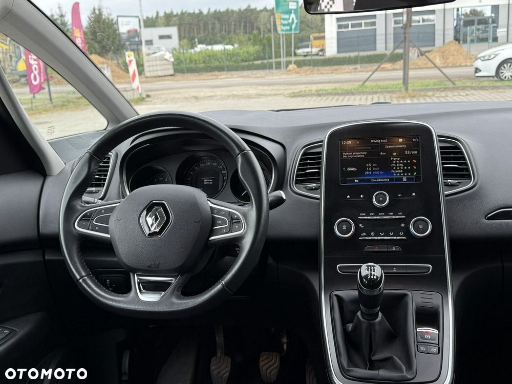 Renault Scenic - 17