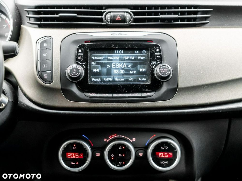 Alfa Romeo Giulietta 1.4 TB MultiAir Exclusive TCT - 17