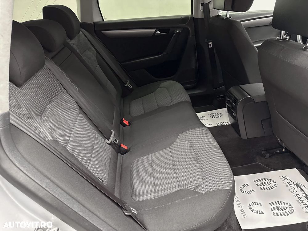 Volkswagen Passat 2.0 TDI BlueMotion Technology DSG Comfortline - 9