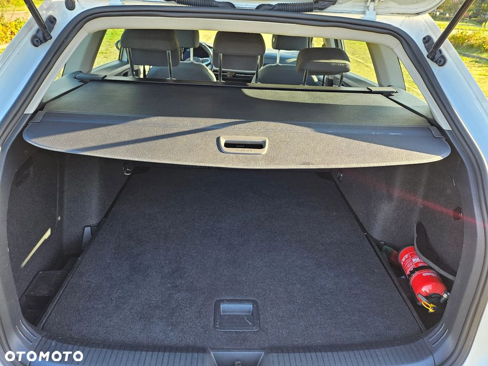 Volkswagen Golf VIII 2.0 TDI Life - 16